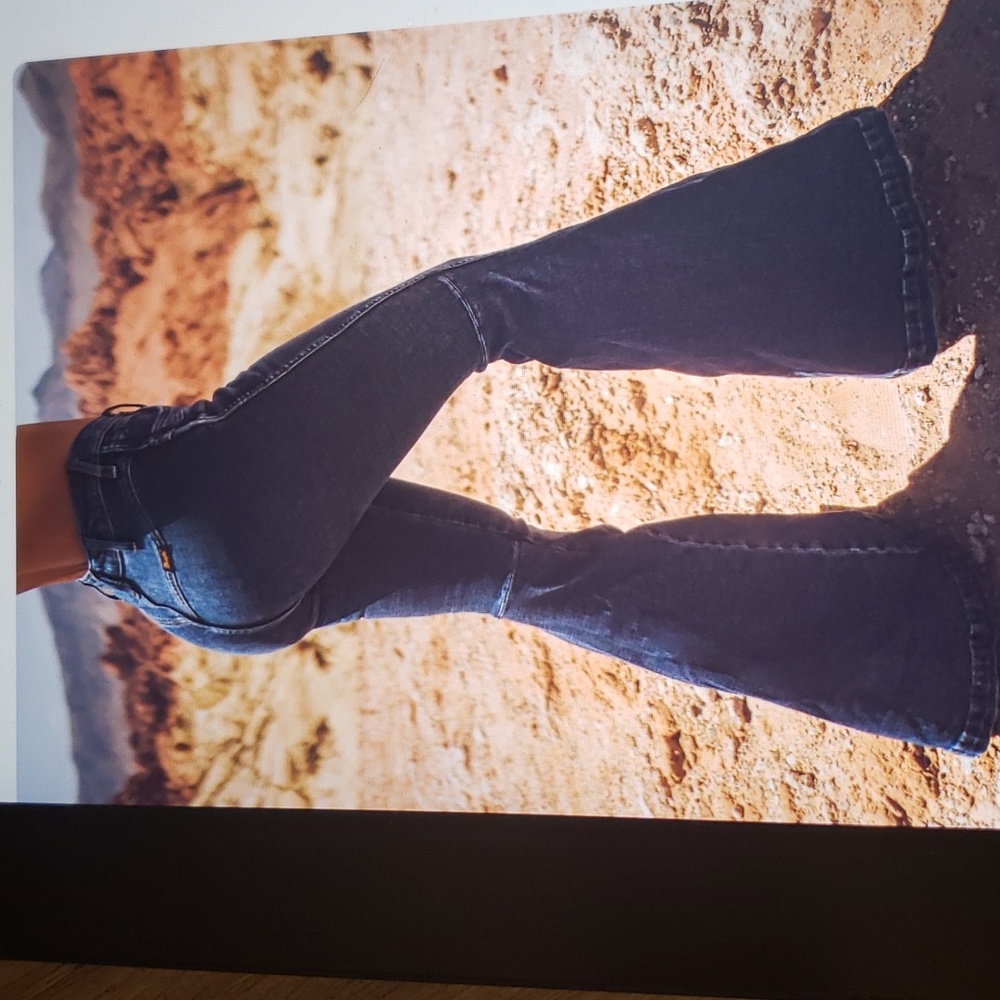 WRANGLER RETRO ROUGH RIDER BAREBACK HIGH RISE TRUMPET FLARE JEANSSZ 32X32